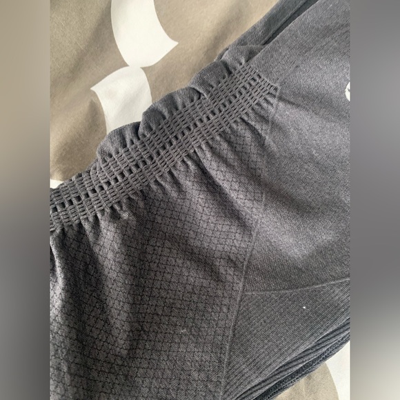 Lululemon Crops - Picture 4 of 4